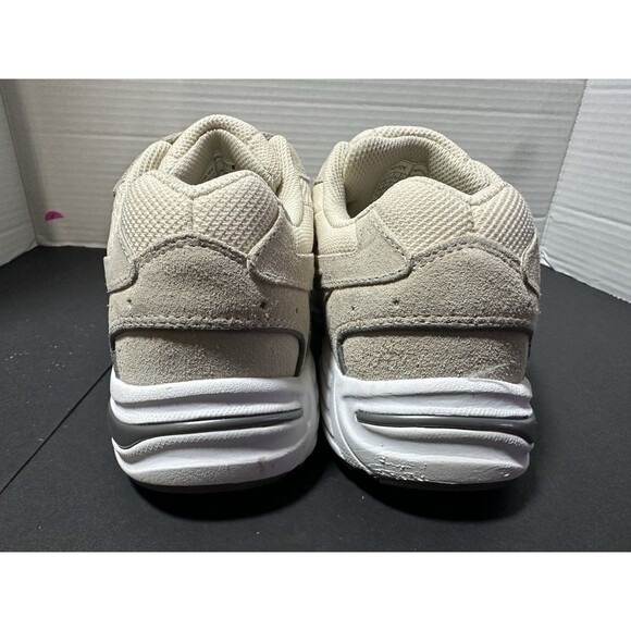 Vionic Tabi Women's Hook & Loop Walking Shoes, Cream Suede Size 8.5 - Picture 4 of 11